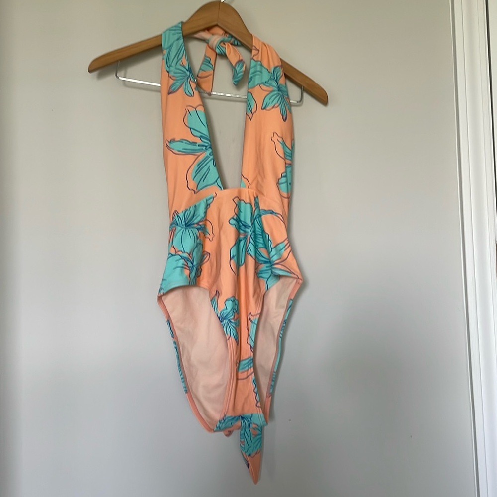 Cupshe Plunge Front Tropical Print One Piece NWT